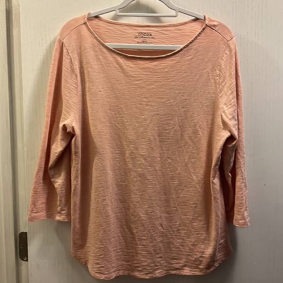 Chico’s “the ultimate tee” 3/4 sleeve soft pink/peach Size 2. 60%cotton 40%model - Picture 7 of 7